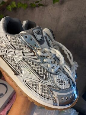 Silver veneta bottega’s size 9.5 woman’s